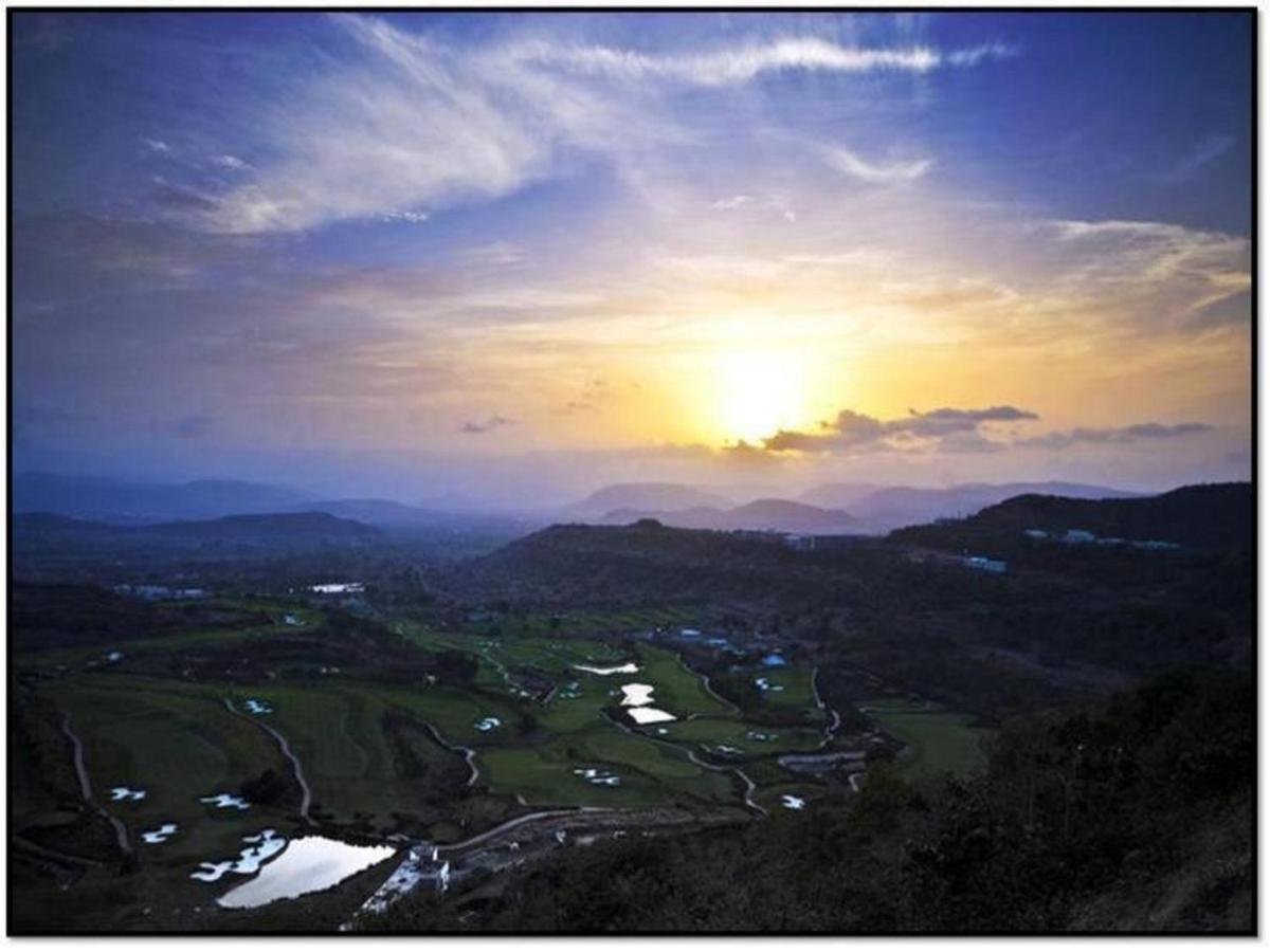 Oxford Golf Resort Pirangut Esterno foto