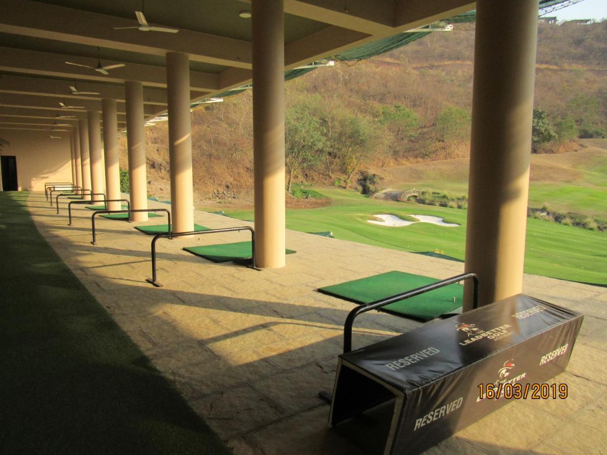 Oxford Golf Resort Pune Esterno foto