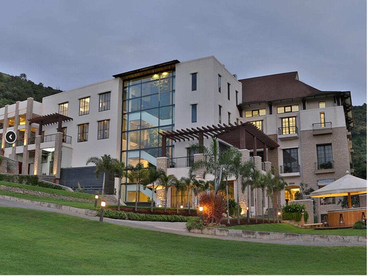Oxford Golf Resort Pirangut Esterno foto
