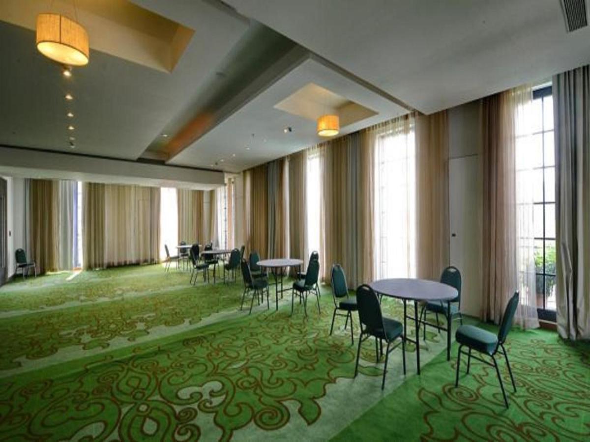 Oxford Golf Resort Pirangut Esterno foto