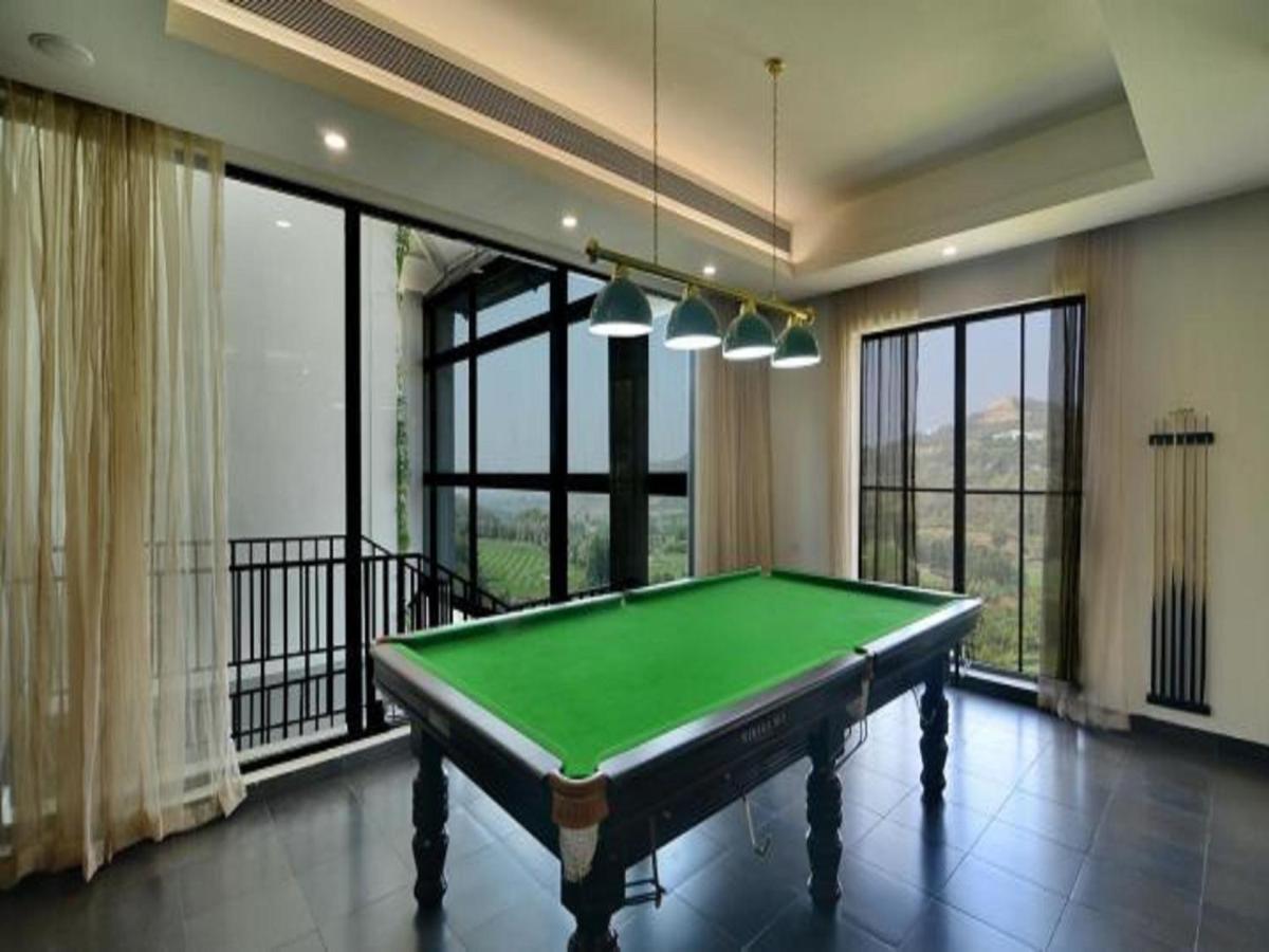 Oxford Golf Resort Pirangut Esterno foto