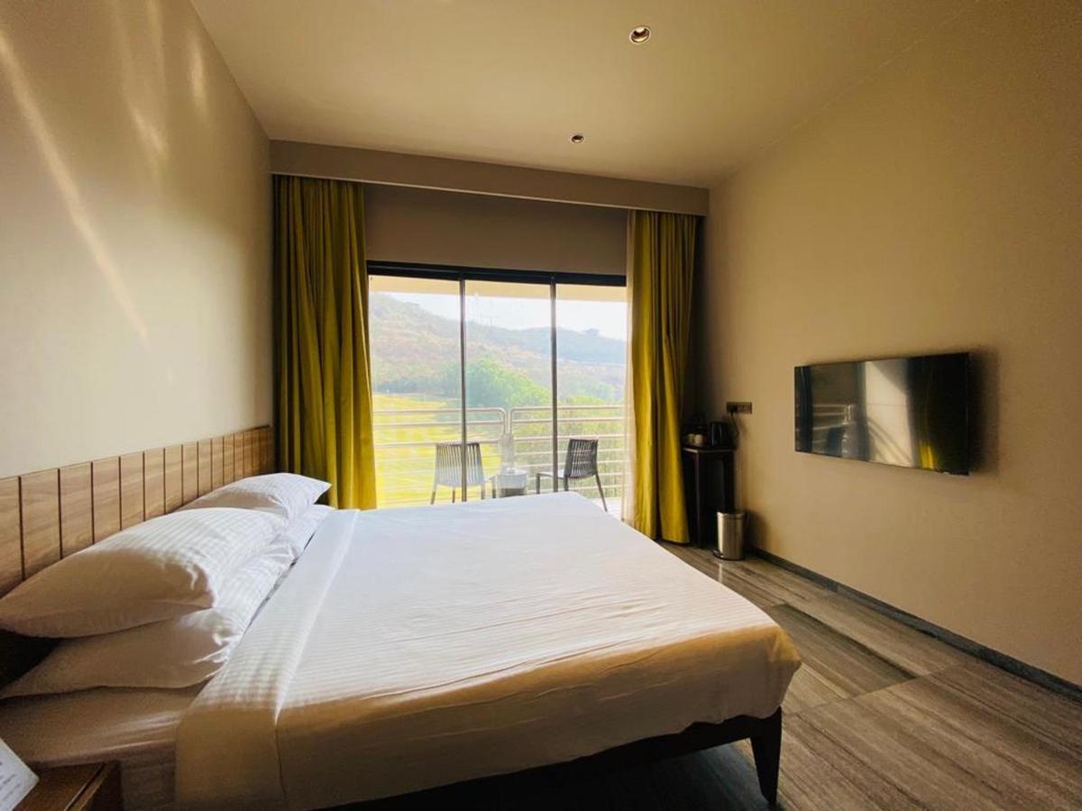 Oxford Golf Resort Pirangut Esterno foto